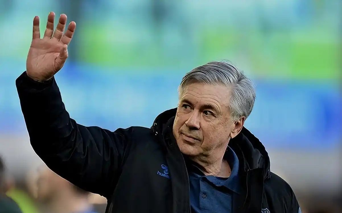 九游娱乐APP入口-穆古鲁扎官方宣布夺冠新规,皇家马德里引发争议!赢得满堂喝彩(穆里尼奥执教葡萄牙国家队)