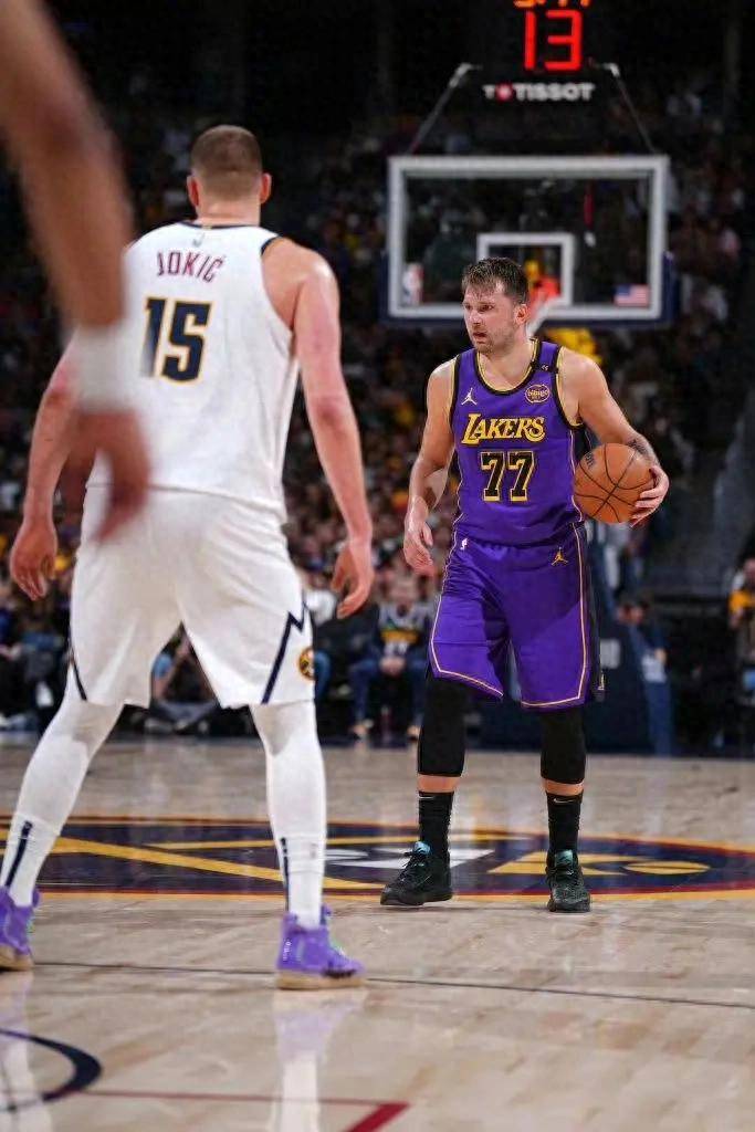 九游娱乐官方平台-东契奇官方宣布重返赛场新规,皇家马德里引发争议!引发球迷热议的简单介绍